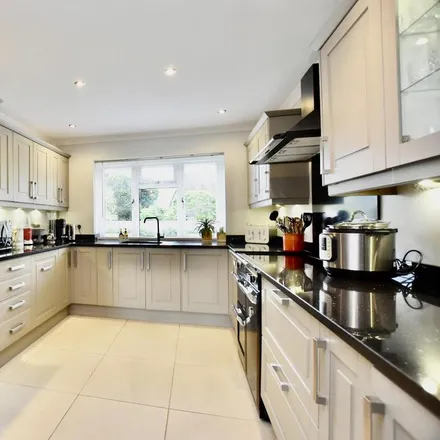 Image 5 - Monk Sherborne Road, Wootton St. Lawrence, RG26 5PS, United Kingdom - House for rent