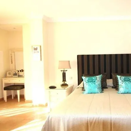 Rent this 4 bed house on Quinta do Sol in Estrada da Albadeira, 8600-302 Lagos