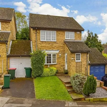 Buy this 3 bed house on Old Stone Cottage Farm in Ranmore Close, Broadfield