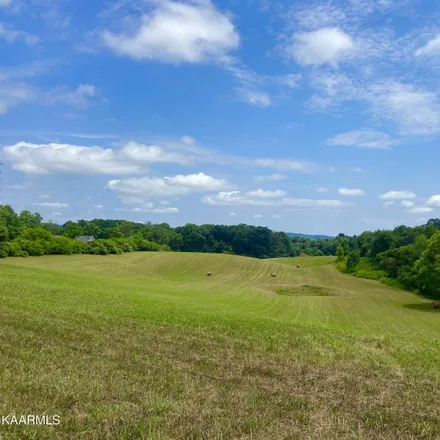 Image 5 - 1620 Hinds Creek Road, Hinds Creek Valley, Union County, TN 37705, USA - House for sale