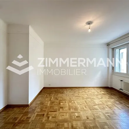 Rent this 4 bed apartment on Rue Dancet 17 in 1200 Geneva, Switzerland