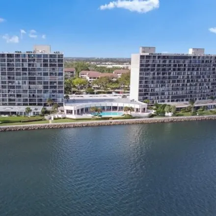 Buy this 2 bed condo on 180 Lakeshore Drive in North Palm Beach, FL 33408