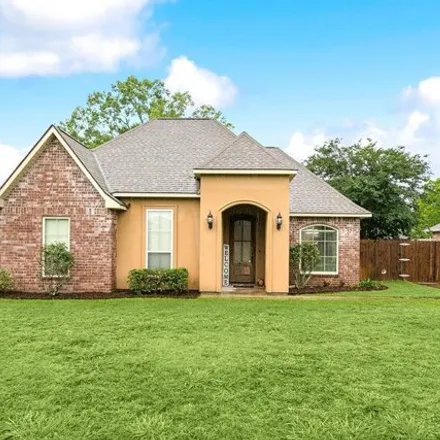 Buy this 3 bed house on 14567 Lake Crossing Drive in Ascension Parish, LA 70737
