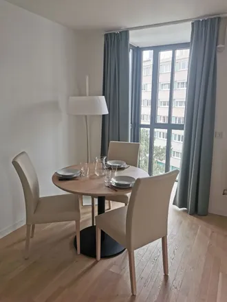 Image 2 - 25 Rue Auguste Blanche, 92800 Puteaux, France - Apartment for rent