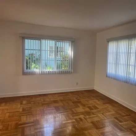 Image 2 - Coliseum Street, Los Angeles, CA 90016, USA - Townhouse for rent
