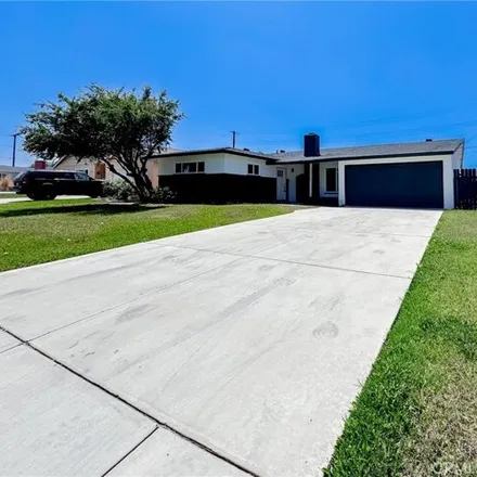 Image 2 - 10366 Cochran Ave, Riverside, California, 92505 - House for sale