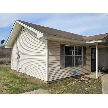 Image 2 - 399 East Spring Street, Dermott, Chicot County, AR 71638, USA - House for sale