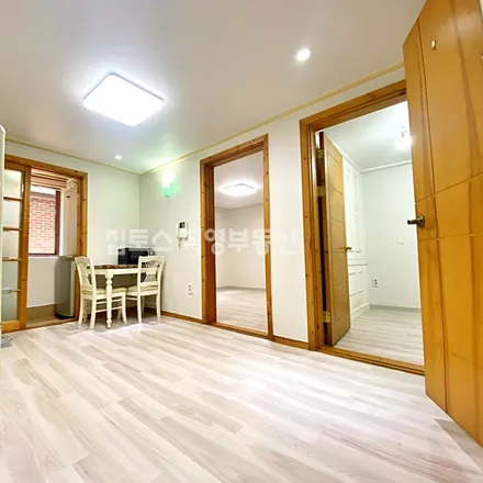 Rent this 2 bed apartment on 서울특별시 강남구 역삼동 663-7