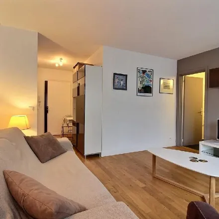 Image 9 - 52 Rue de l'Aqueduc, 75010 Paris, France - Apartment for rent