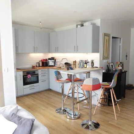 Rent this 1 bed apartment on 46 ter Rue Gabriel Péri in 92300 Levallois-Perret, France