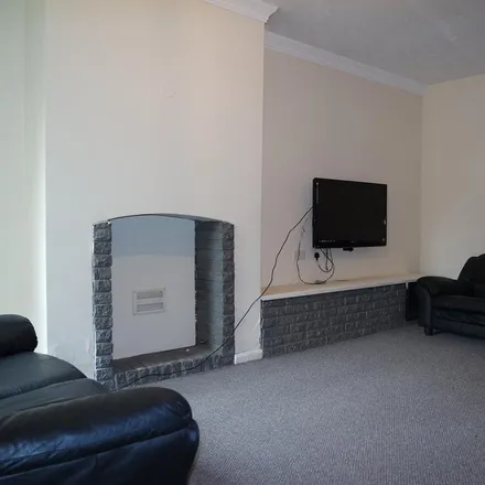 Image 3 - Carholme Road, Lincoln, LN1 1RN, United Kingdom - House for rent