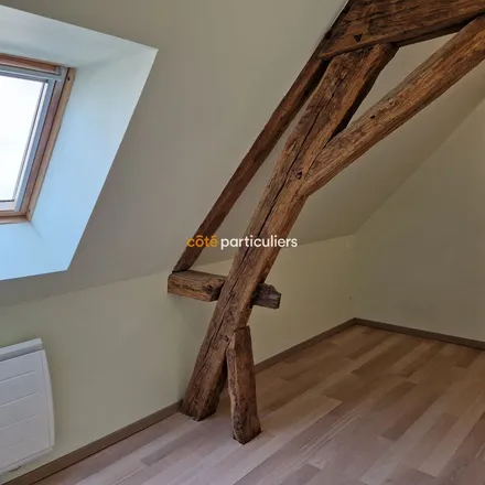 Rent this 6 bed apartment on unnamed road in 45120 Chalette-sur-Loing, France