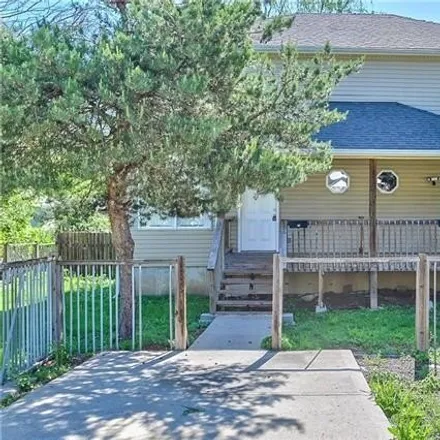 Buy this studio house on 3920 East 30th Street in Kansas City, MO 64128