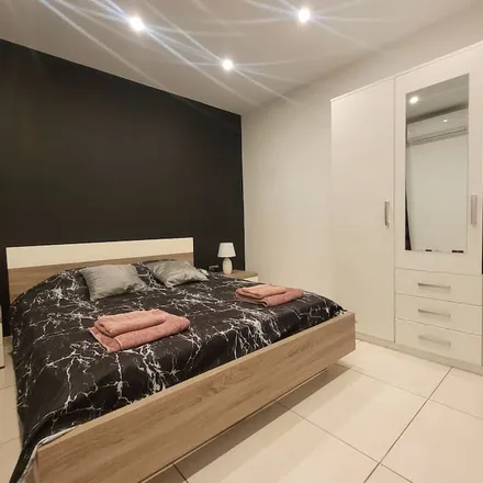 Rent this 1 bed apartment on Triq San Ġwann in Valletta, VLT 1113