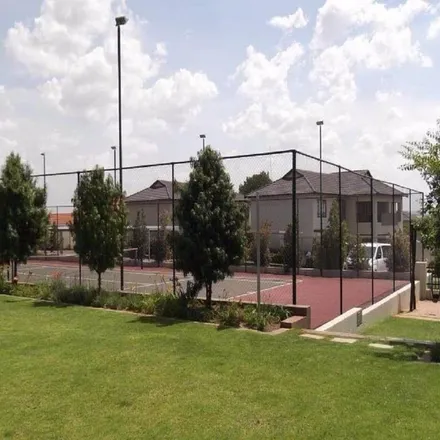 Rent this 2 bed apartment on Fourways High School in Fisant Avenue, Johannesburg Ward 115