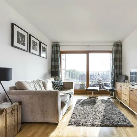 Rent this 1 bed apartment on Enid Street in London, SE16 3QA