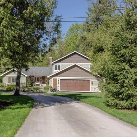 Image 2 - 5626 North Livernois Road, Oakland Charter Township, MI 48306, USA - House for sale