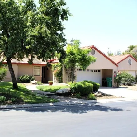 Buy this 3 bed house on 581 Blue Oak Avenue in Porterville, CA 93257