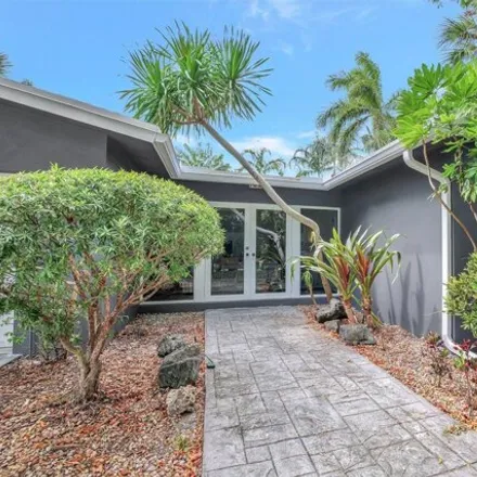 Image 4 - 2057 Northeast 21st Court, Middle River Manor, Wilton Manors, FL 33305, USA - House for sale