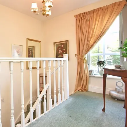 Image 7 - Wentworth Court, Beech Grove, Harrogate, HG2 0EL, United Kingdom - Apartment for rent