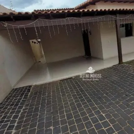 Buy this 3 bed house on Rua Édson Gonçalves in Segismundo Pereira, Uberlândia - MG