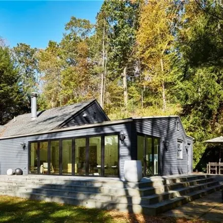 Rent this 2 bed house on 314 Stone Hill Road in Pound Ridge, NY 10576
