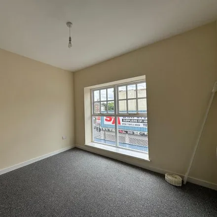 Image 9 - Russell Street, Wednesbury, WS10 7AR, United Kingdom - Apartment for rent