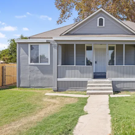 Buy this 3 bed house on 821 South F Street in Tulare, CA 93274