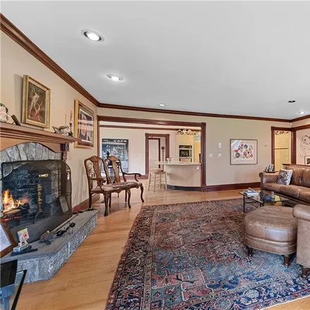 Image 9 - 7 Mountain Laurel Drive, Greenwich, CT 06831, USA - House for sale