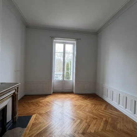 Image 4 - Era Pierre Perchey Immobilier, Rue Roger Salengro, 42300 Roanne, France - Apartment for rent