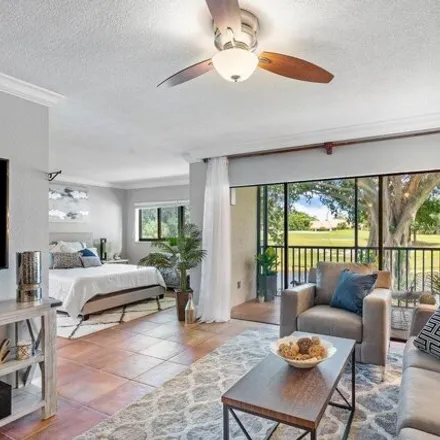 Buy this 1 bed condo on 713 Greensward Court in Sherwood Park, Delray Beach