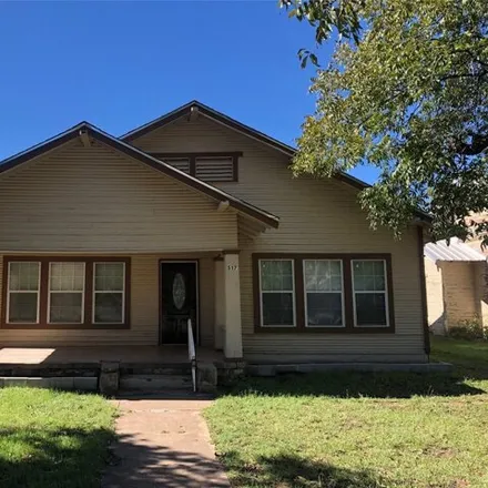 Buy this 2 bed house on 517 South Daugherty Avenue in Eastland, TX 76448