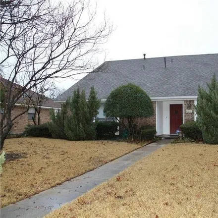 Buy this 5 bed house on 6400 Brook Meadow Drive in Mesquite, TX 75150
