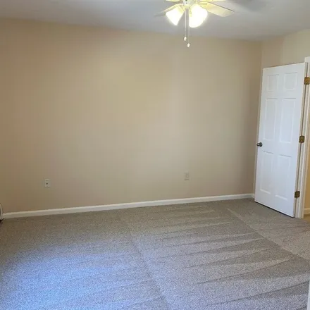 Image 3 - 103 Lake Street, Webster, MA 01570, USA - Apartment for rent