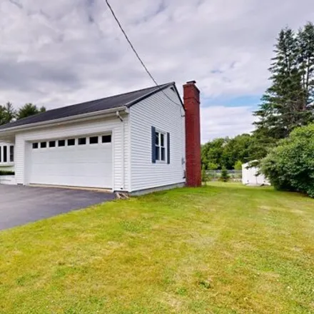 Image 3 - 54 Brooks Ave, Lewiston, Maine, 04240 - House for sale
