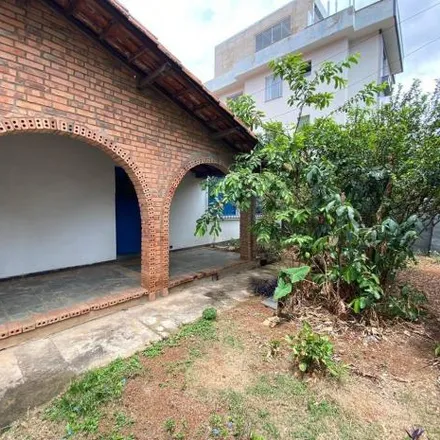 Buy this 4 bed house on Rua São Pedro in Vila São João, Belo Horizonte - MG