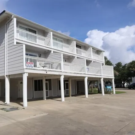 Image 2 - 6000 Admiral Craik Drive, Grand Isle, Jefferson Parish, LA 70358, USA - Condo for sale