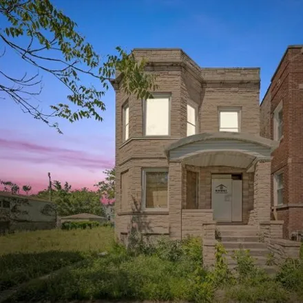 Buy this 6 bed house on 5646 S Loomis Blvd in Chicago, Illinois
