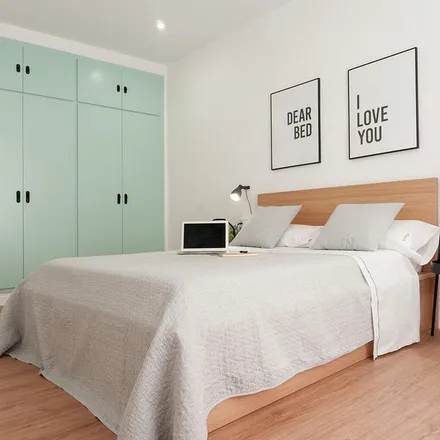 Rent this 1 bed apartment on Falla Plaça de la Reina in Pau i Sant Vicent - Tio Pep, Carrer de Santa Irene