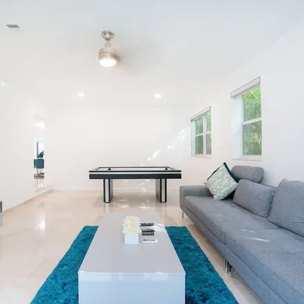 Rent this 4 bed house on North Miami Beach in FL, 33162