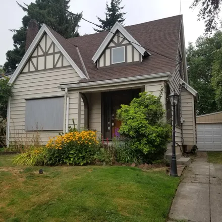 Buy this 4 bed house on 3456 Southeast 7th Avenue in Portland, OR 97202