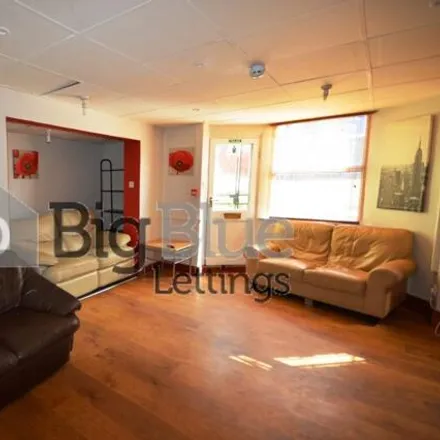 Image 3 - 57 Ebberston Place, Leeds, LS6 1LE, United Kingdom - Townhouse for rent