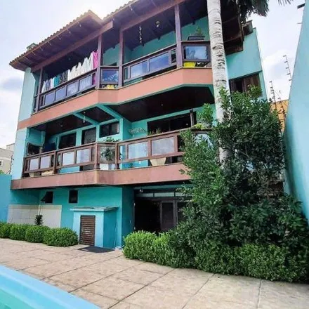 Buy this 8 bed house on Rua São Bernardo in Vila City, Cachoeirinha - RS