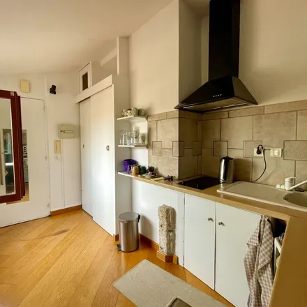 Image 3 - 4 Rue Saint-Pierre, 34062 Montpellier, France - Apartment for rent