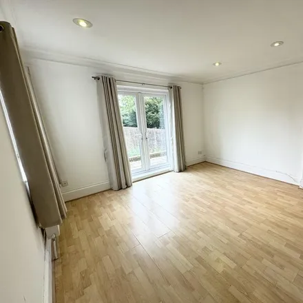 Image 5 - Conigsby Centre, 45 Coombe Road, London, CR0 1BQ, United Kingdom - Apartment for rent