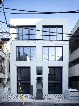 Rent this studio apartment on 新潮社 別館 in Ushigome Chuo-dori, Ichigaya Sadobaracho