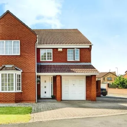 Buy this 5 bed house on Daisyfield Drive in Hull, HU11 4BF