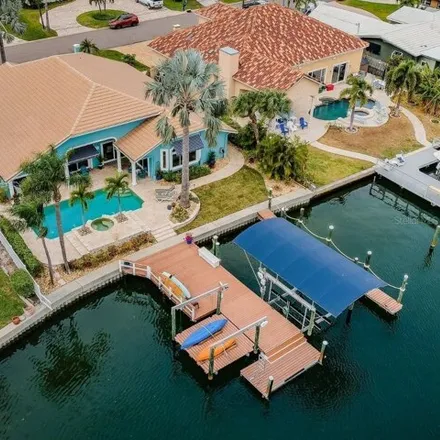 Buy this 3 bed house on 13 Leeward Island in Clearwater, FL 33767