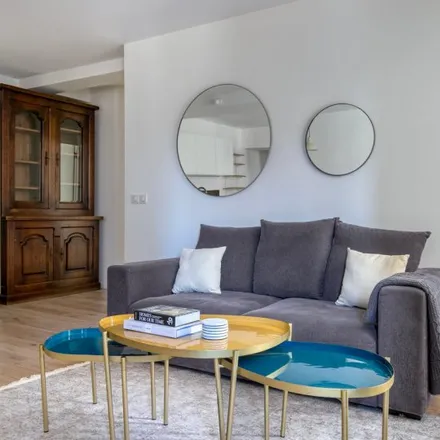 Rent this 3 bed apartment on 43 Rue de Boulainvilliers in 75016 Paris, France