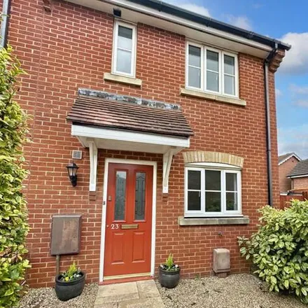 Buy this 3 bed house on Dunnock Close in Stowmarket, IP14 5UA